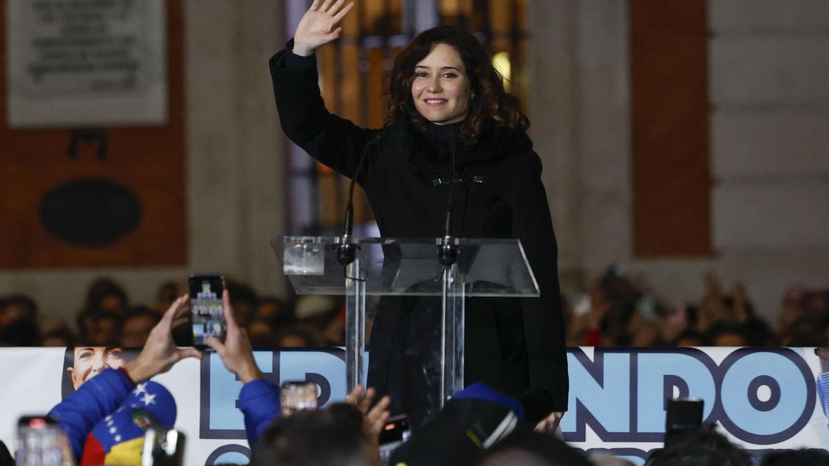 Isabel Díaz Ayuso en la manifestación de ayer a favor de la democracia en Venezuela.
