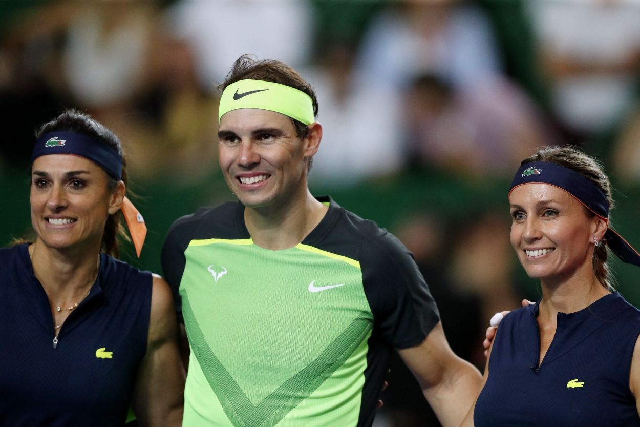 Nadal se divierte jugando al tenis junto a Sabatini en Argentina