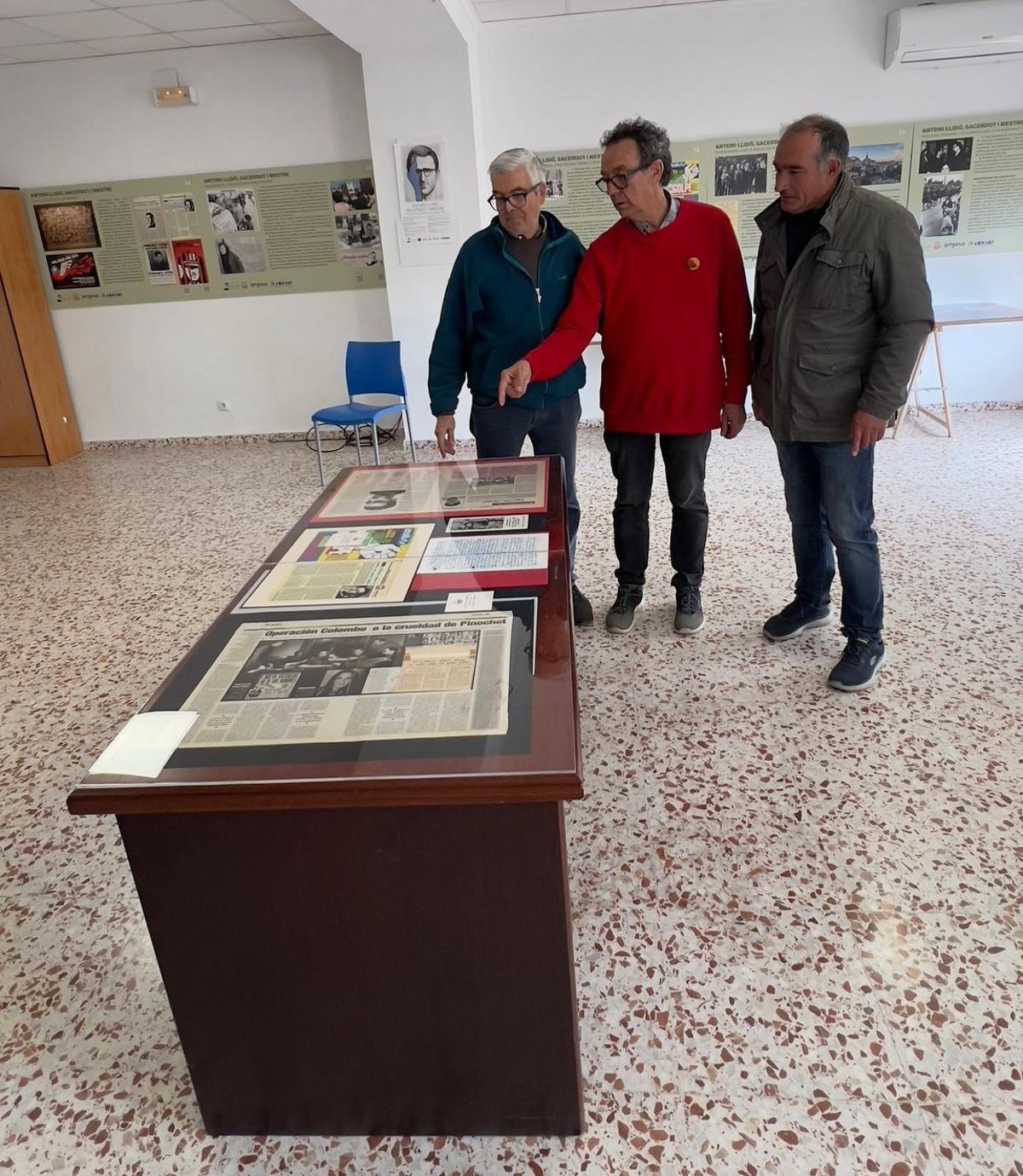 La muestra incluye cartas de Antoni Llidó y recortes de prensa sobre su "desaparición forzosa" y asesinato