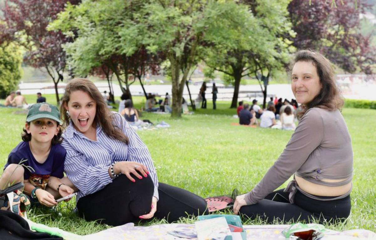 Por la izquierda, Mael García, Gabriela Castillo y Adriana Castillo.