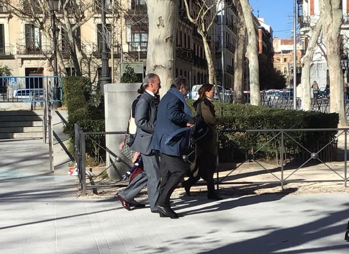 Mario Conde tras comparecer en la Audiencia Nacional en relación a sus fincas.