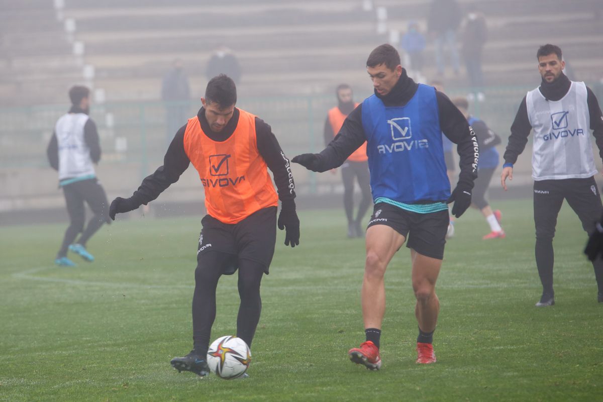 Primer entrenamiento del Córdoba CF en 2022 en imágenes