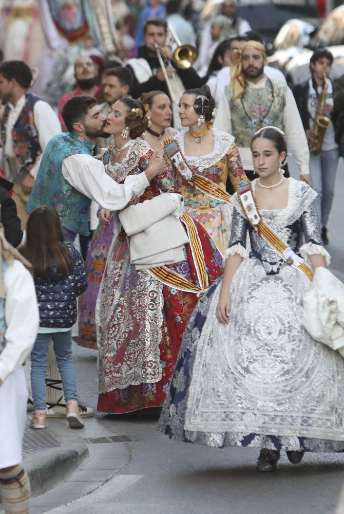 Visita de cortesía a las fallas del Port de Sagunt