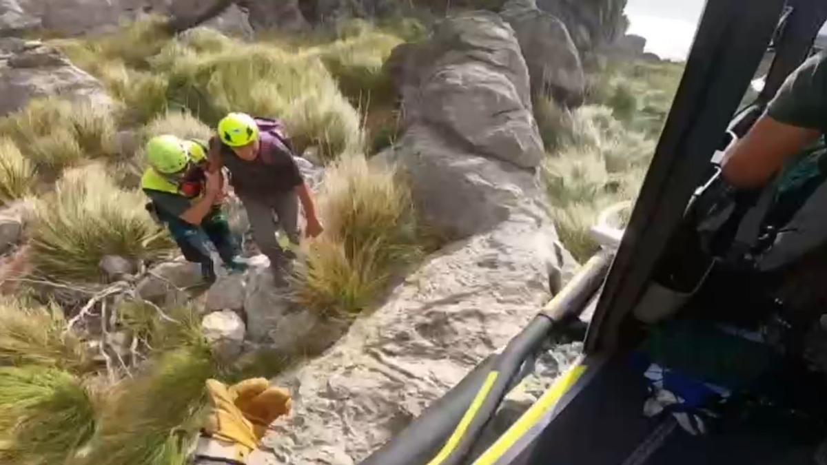 La Guardia Civil rescata en helicóptero a un senderista exhausto de 72 años en la Torre de Lluc