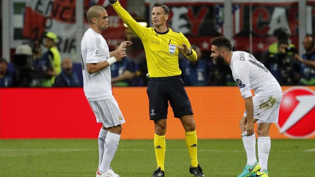 Carvajal destacó los diez años de Pepe en el Real Madrid