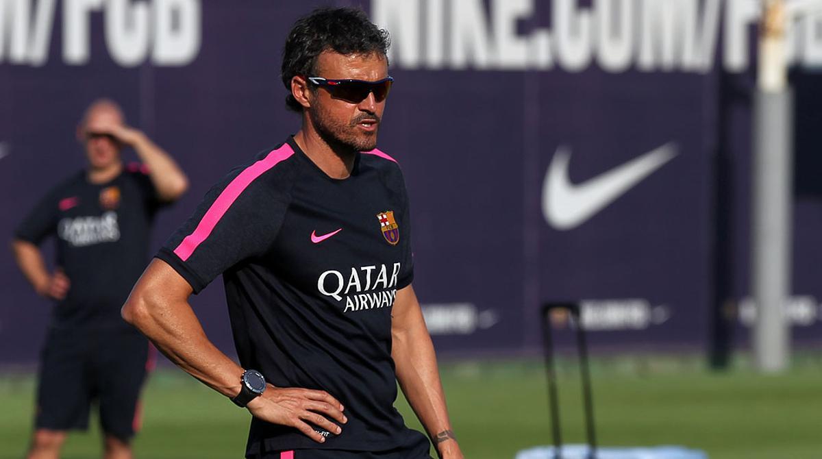 El técnico asturiano analiza sus primeros días como entrenador del Barça antes de comenzar el ’stage’ en Inglaterra.