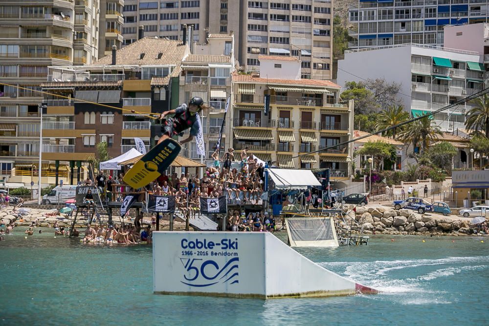 El cable-ski de Benidorm celebra su medio siglo