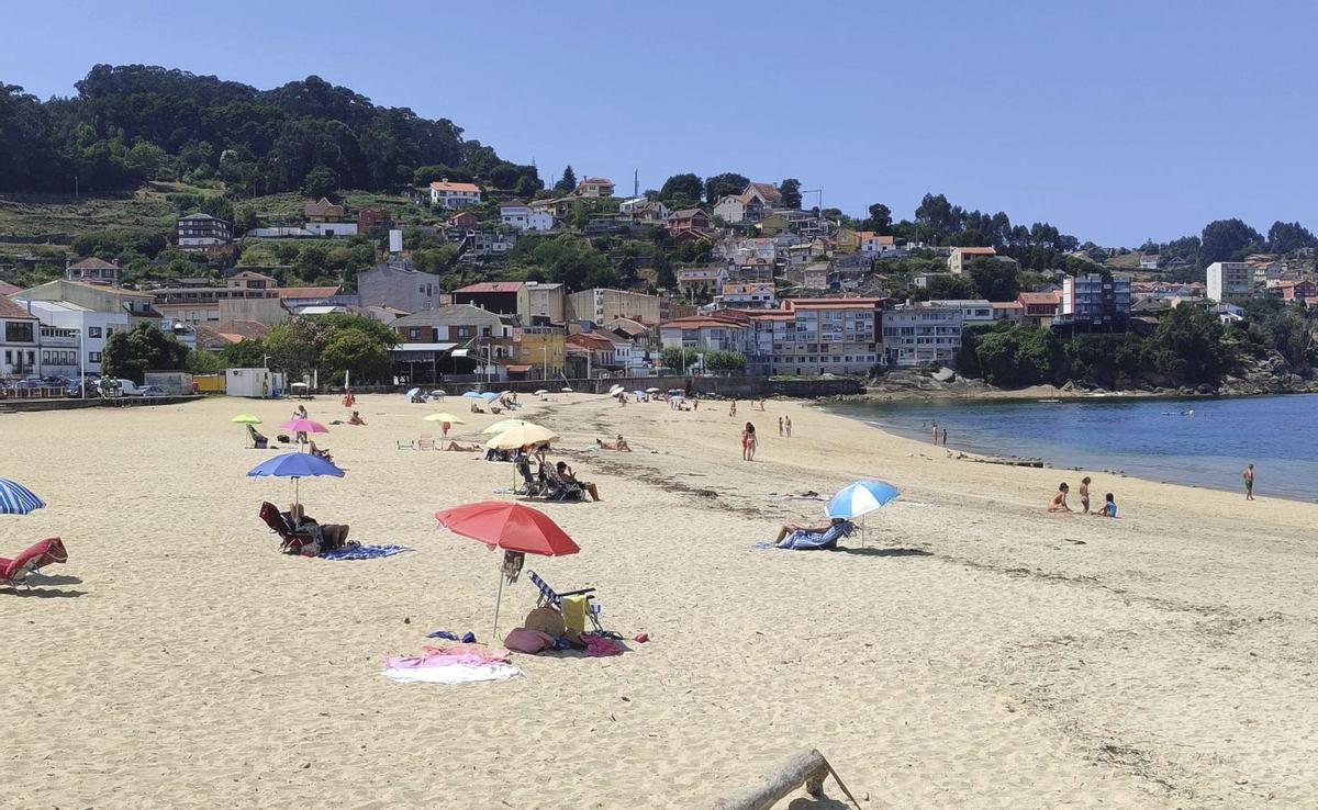 Playa de Banda do Río, en Bueu, durante el pasado verano.