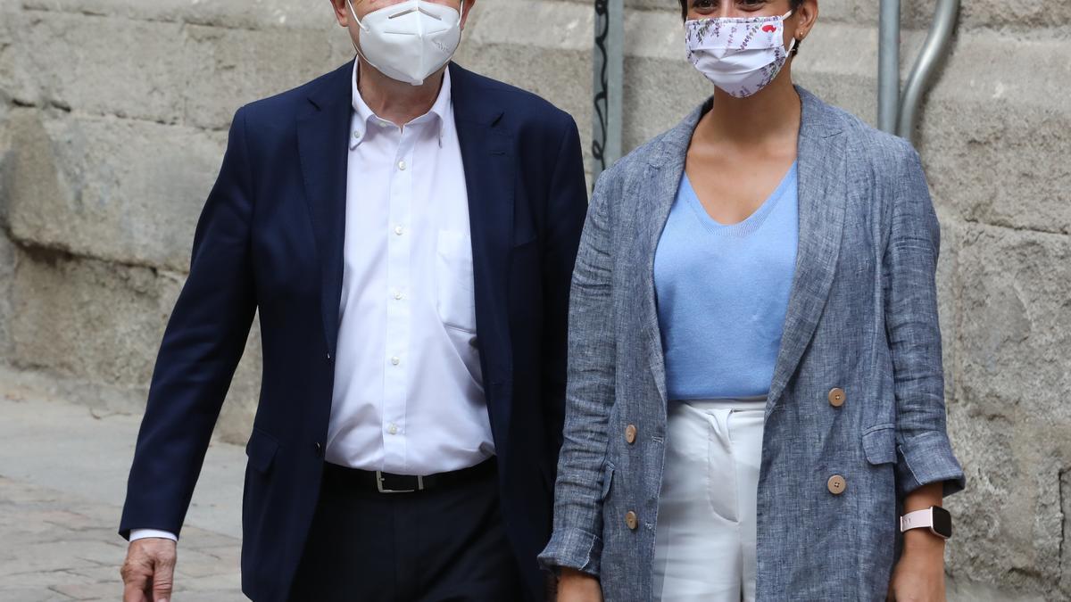 Isabel Rodríguez, junto a Abel Caballero antes de la reunión de la FEMP.