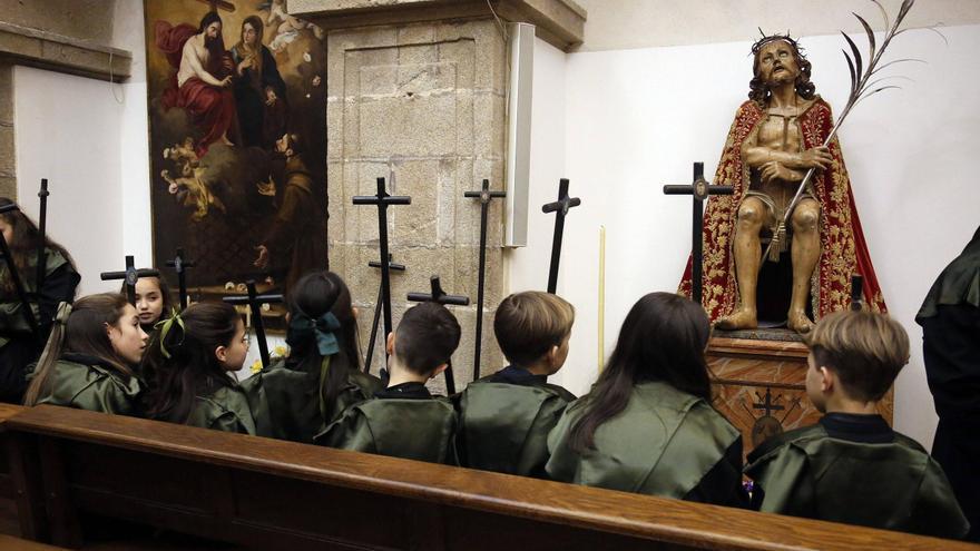 El temporal castiga la Semana Santa en Galicia y obliga a suspender procesiones