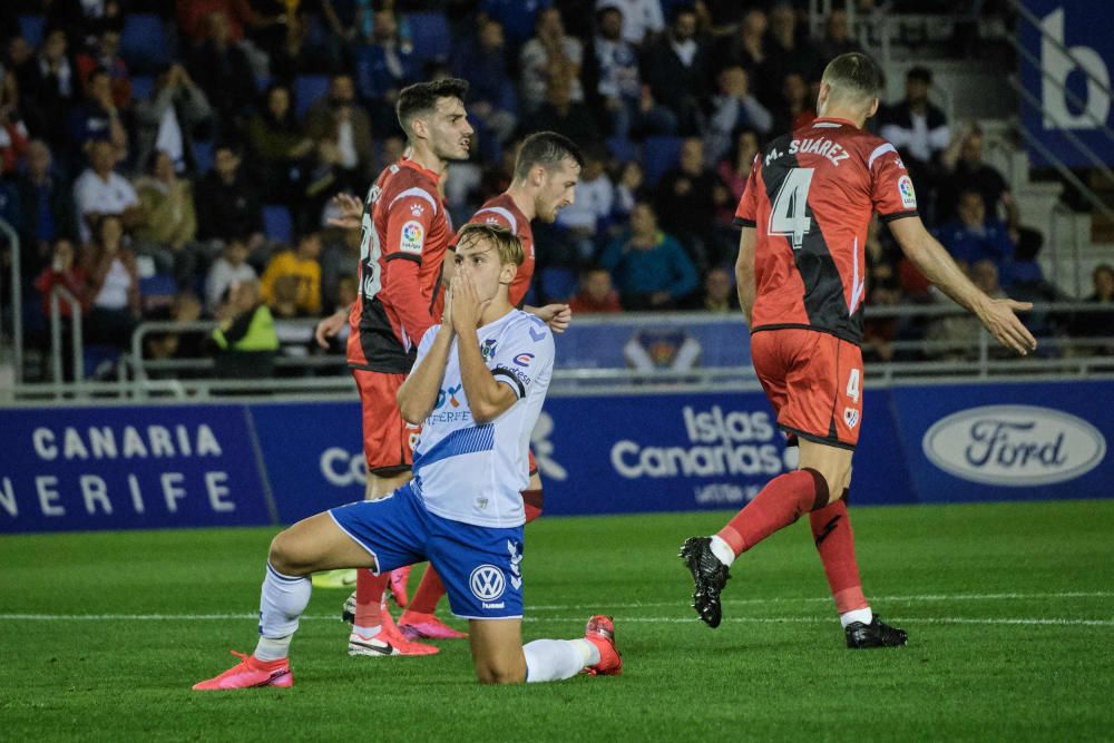 Partido de Liga CD Tenerife y el Rayo Valllecano.