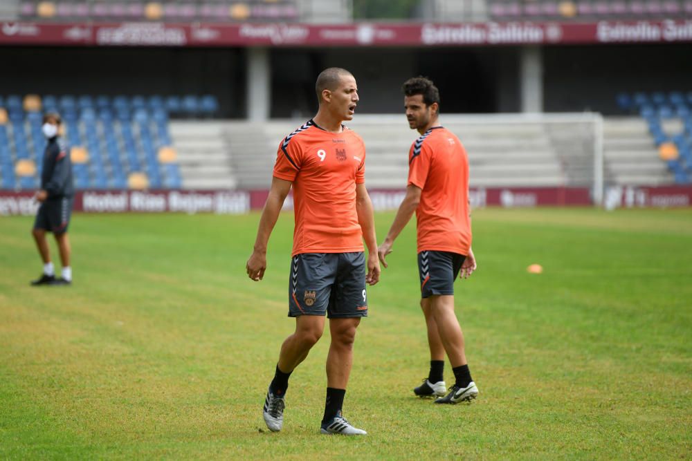 Máxima intensidad y cero contacto en la vuelta al trabajo del Pontevedra CF