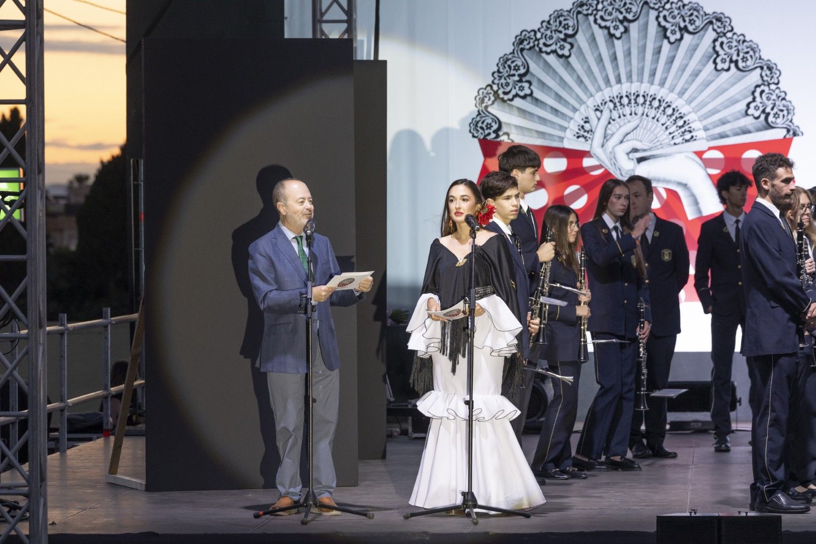 Por sevillanas en la Feria de Mayo de Torrevieja 2025