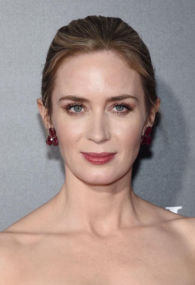 Beuaty look de Emily Blunt en el estreno de 'A Quiet Place'