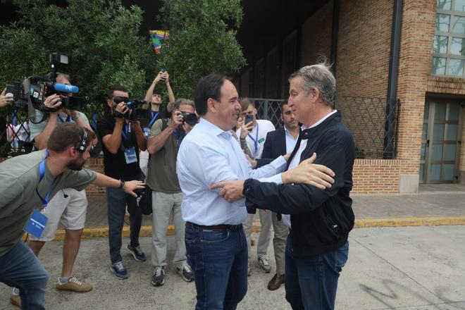Feijóo, Llorca y Mompó en el almuerzo del PP en Sueca