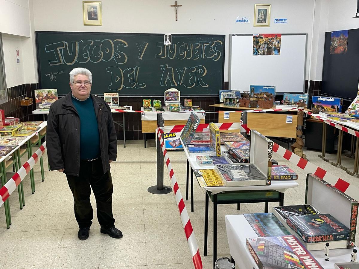 Nacho Teruelo, en la exposición del Corazón de María.