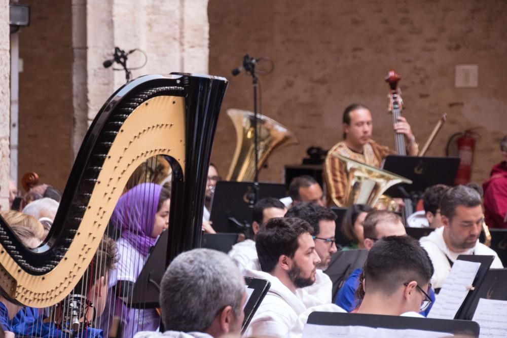 La Unió Musical d'Alaquàs interpreta "La Fulla de Malva".