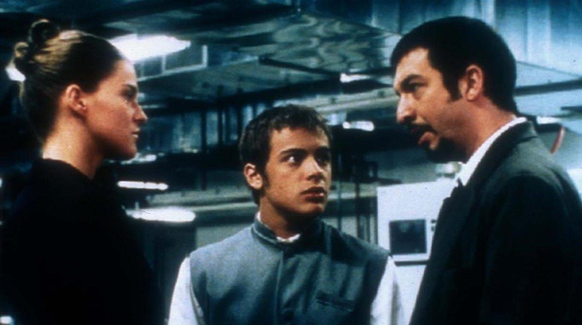 zentauroepp285674 to go with film review titled nine queens   left to right   201119163119