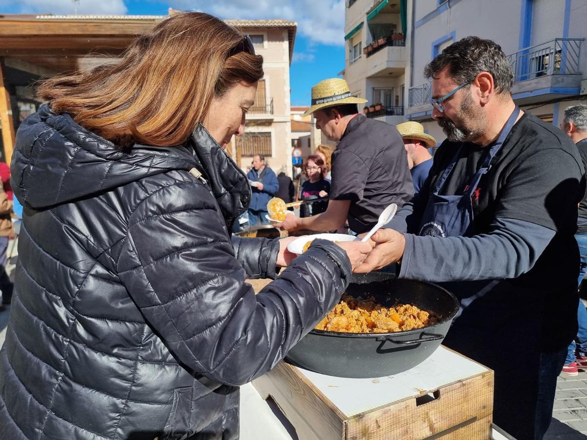 Degustación de arroz en la feria de les Riberes del Túria.