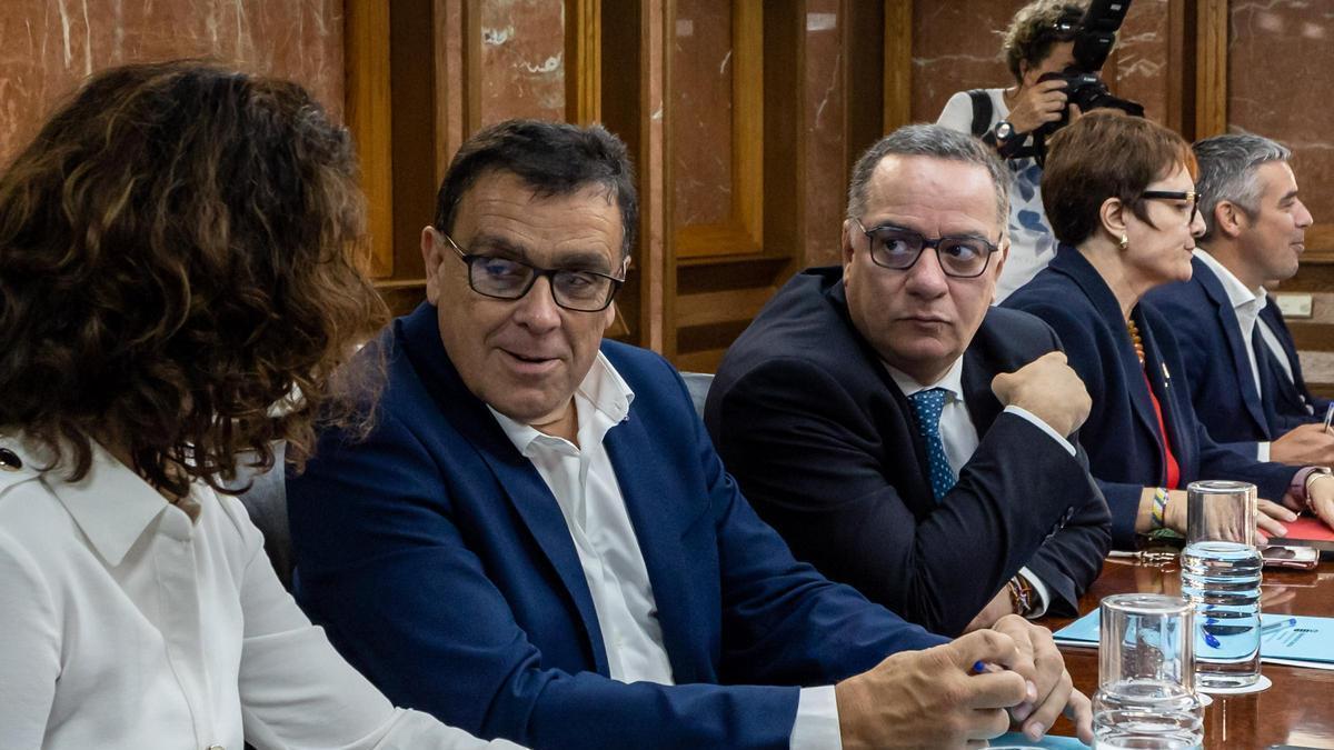 El consejero, Manuel Miranda, en el Consejo de Gobierno