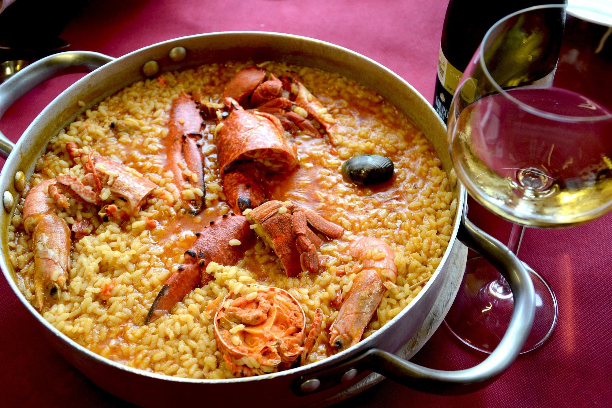 Arroz caldoso con bugre y andaricas.