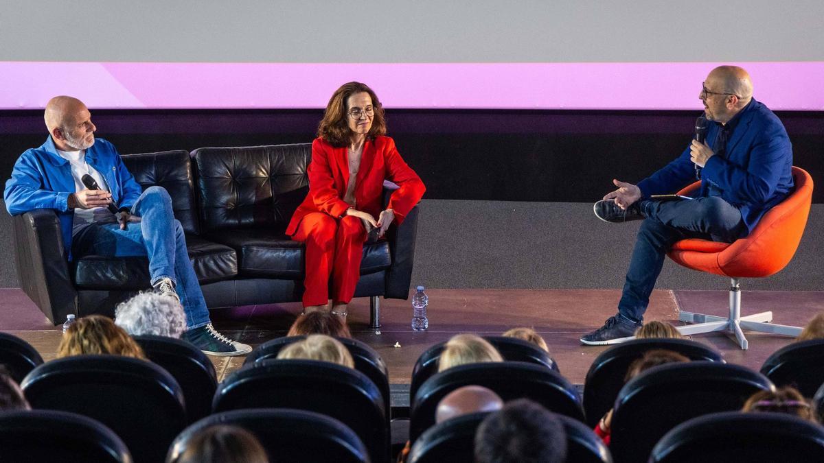 Alejandro Palomas y Marías Fasce conversan con Santiago Álvarez en VLC Negra 2025.
