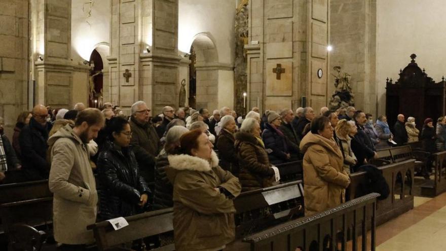 La iglesia de San Agustín acogió ayer el funeral en memoria de Luis Rial / | J. P.