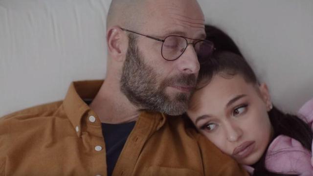 El actor Eduard Farelo y la cantante Bad Gyal, padre e hija, protagonizan el espot de los Premis Gaudí 2020