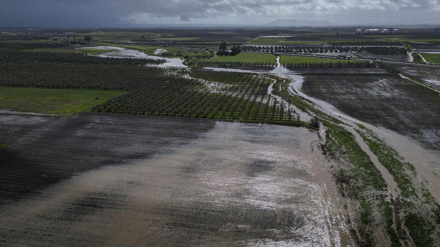 Aviso rojo en Arahal por la crecida del río Guadaíra