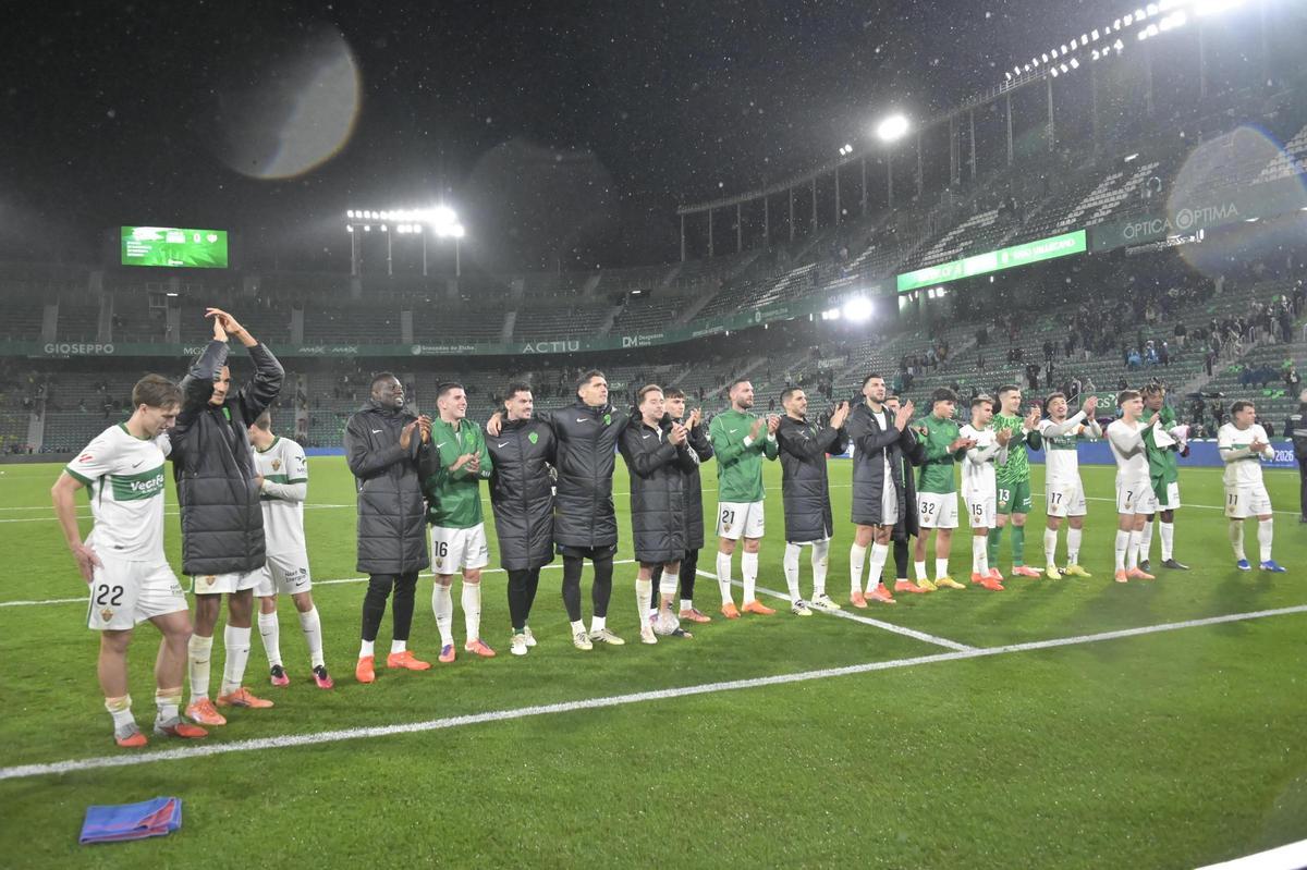 Elche CF - Rayo Vallecano: el último partido del 2025 de los franjiverdes, en imágenes