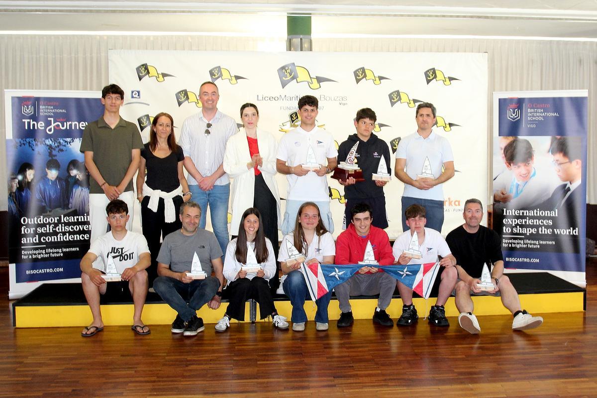 Foto de familia de los ganadores.