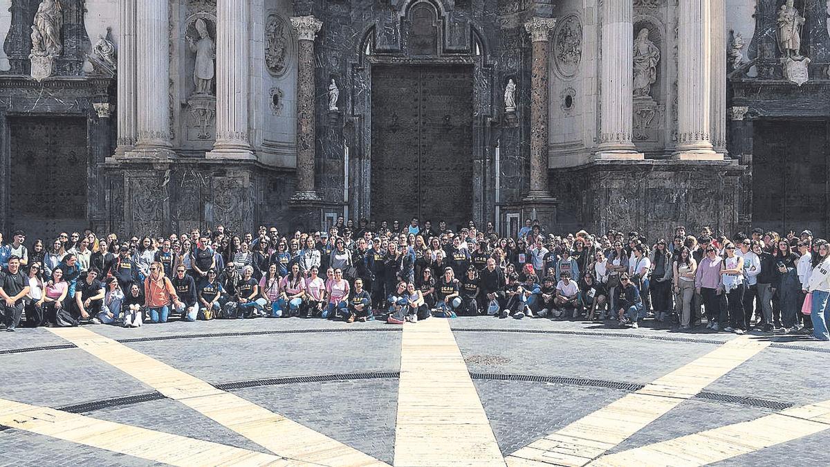 800 estudiantes del área de la salud de la UCAM ganan el Jubileo