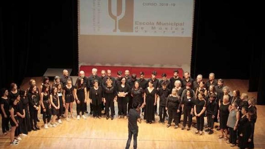 Coro de la Escuela de Música de Cangas. // Gonzalo Núñez