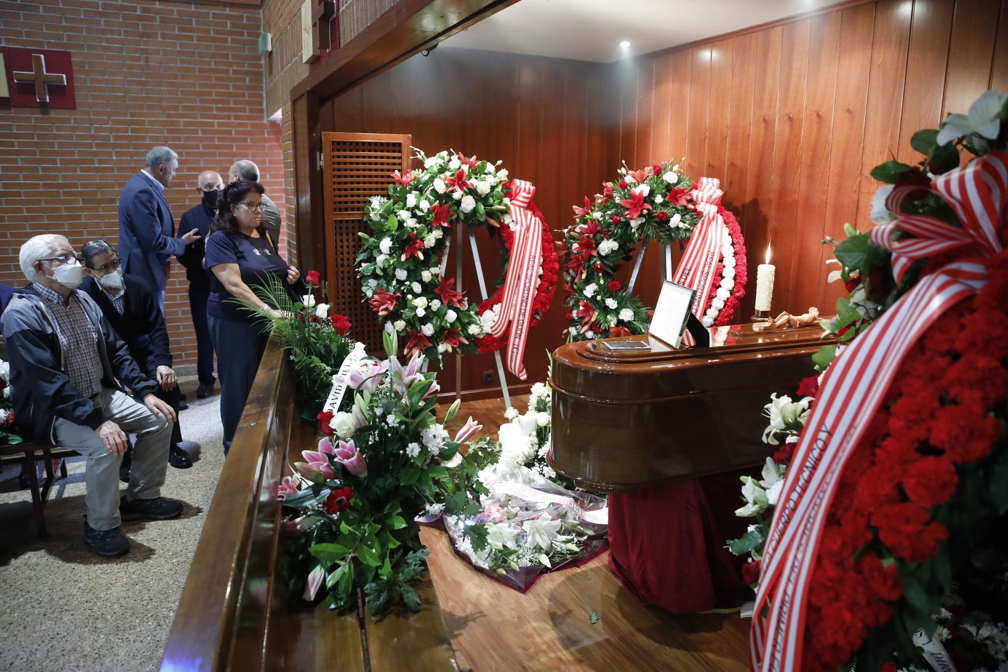 Capilla ardiente de Fernando Fueyo en Gijón