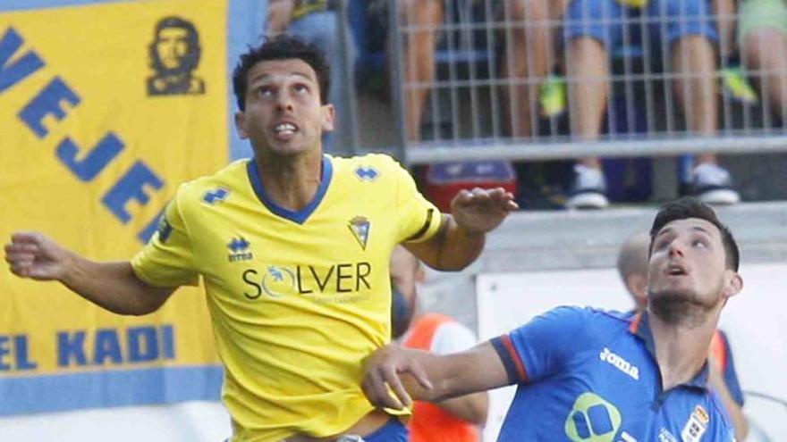 Mantecón, en un partido con el Cádiz