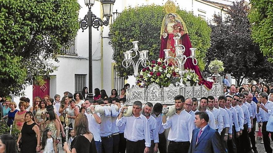 La Virgen de Tentudía seguirá en la parroquia