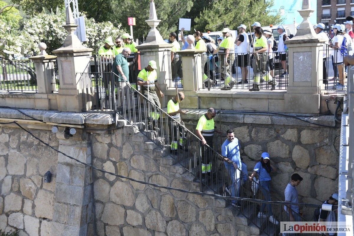 Todas las imágenes del reto de limpieza del río Segura en Murcia