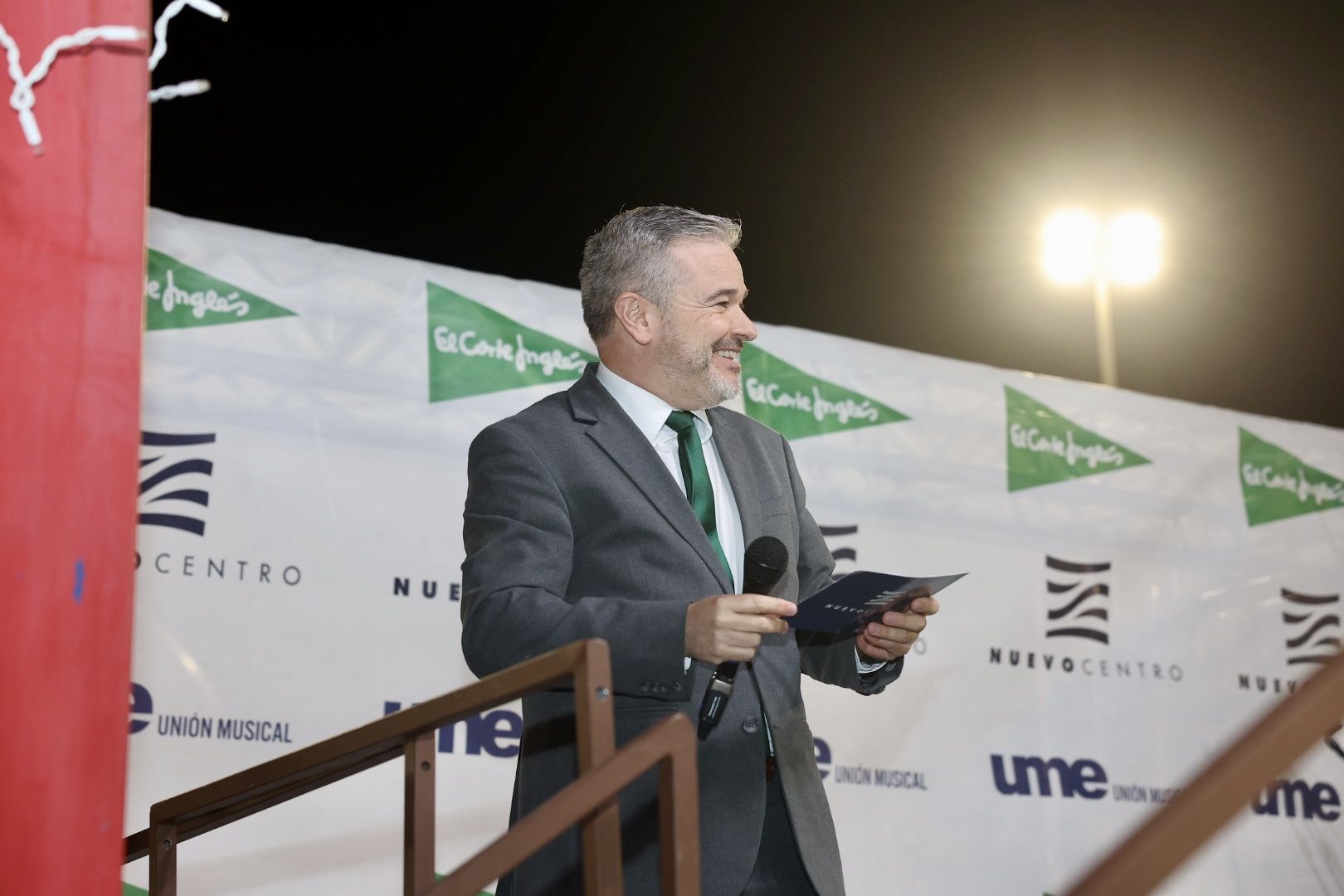 El Corte Inglés y Nuevo Centro inauguran las luces de Navidad en clave fallera