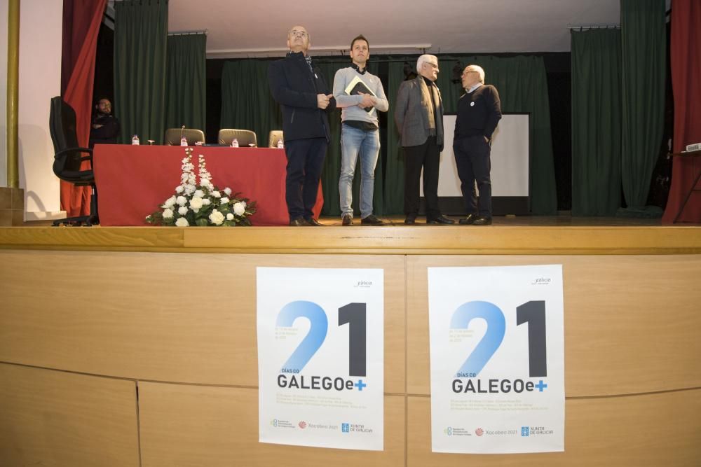 Presentación da campaña '21 días co galego' no Fogar de Santa Margarita