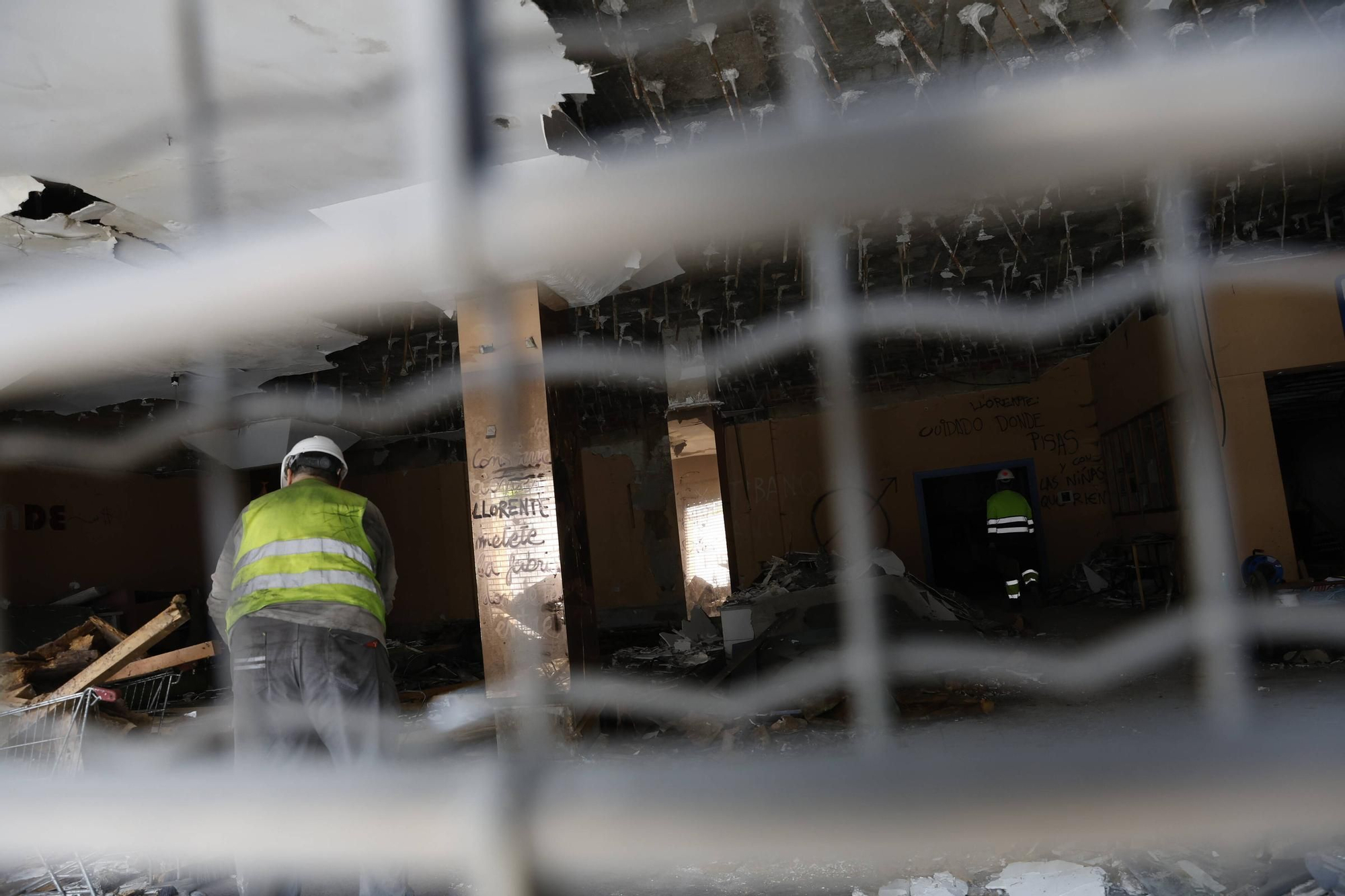 Así avanza la demolición de la nave de Flex