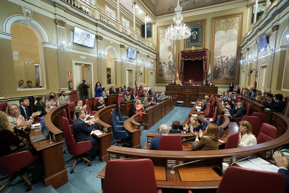 Foto de archivo de una sesión plenaria del Parlamento de Canarias