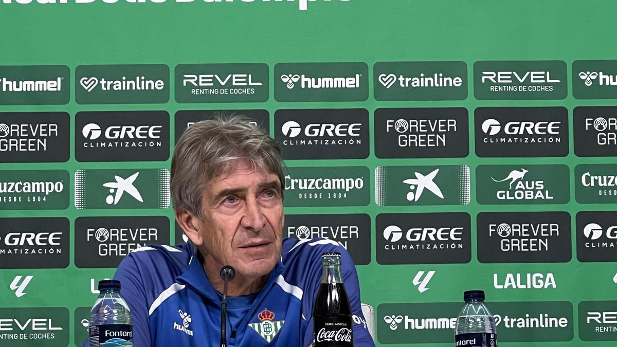 Manuel Pellegrini en la rueda de prensa previa al Betis-Villarreal