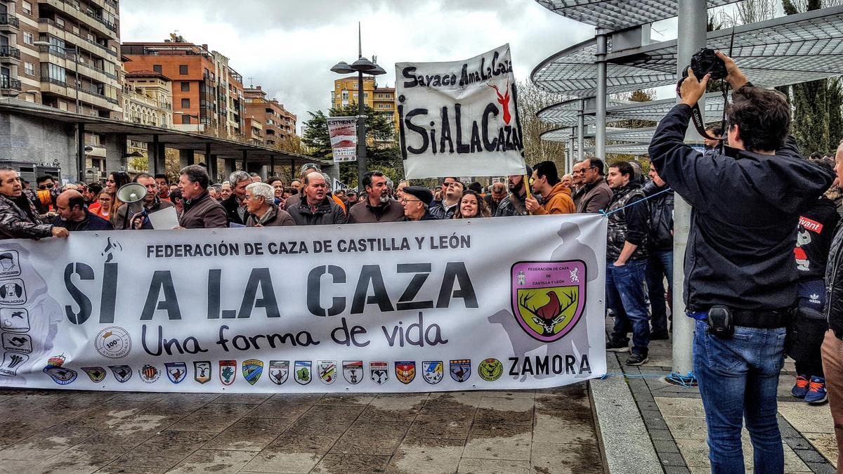 Manifestación en defensa de la caza en Zamora