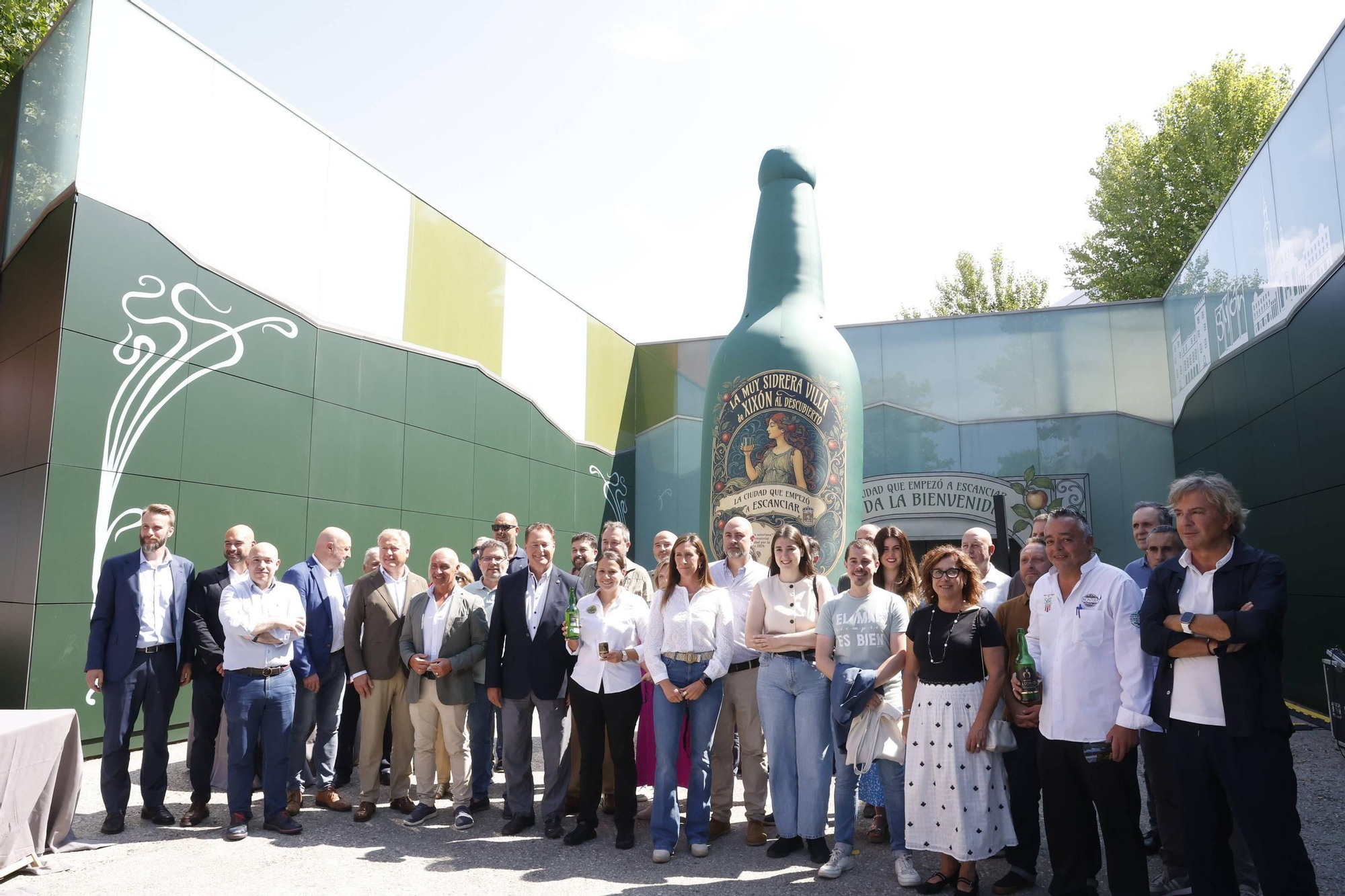 Gijón escancia su historia sidrera en la Feria de Muestras: así es el stand del Ayuntamiento (en imágenes)