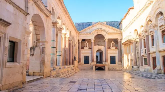 Split: la ciudad que vive dentro de un palacio