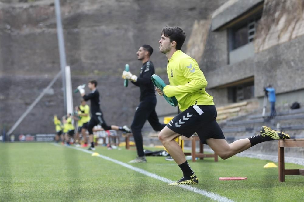 Primer entrenamiento de la UD Las Palmas en su fas