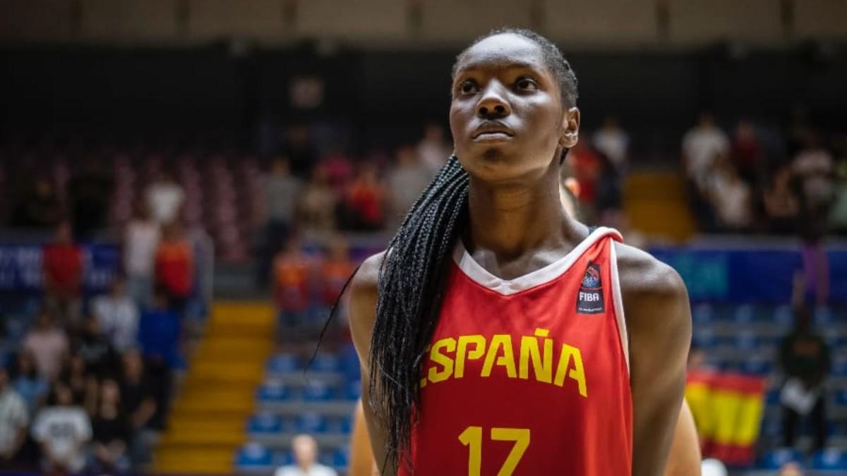 Sara Okeke, jugadora española de baloncesto