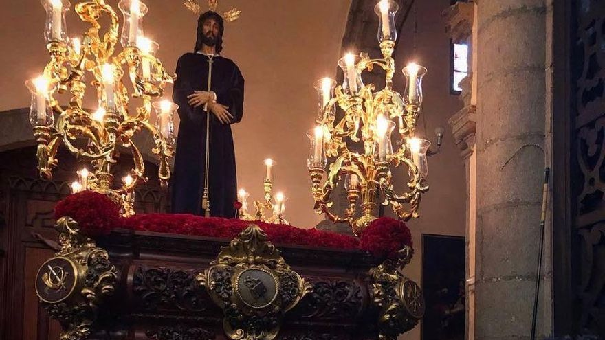 La juventud que elije las procesiones durante la Semana Santa en Las Palmas de Gran Canaria: “Hay que vivirlo”