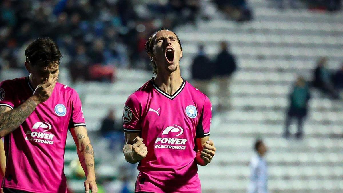 David García celebra su gol ante el Antequera