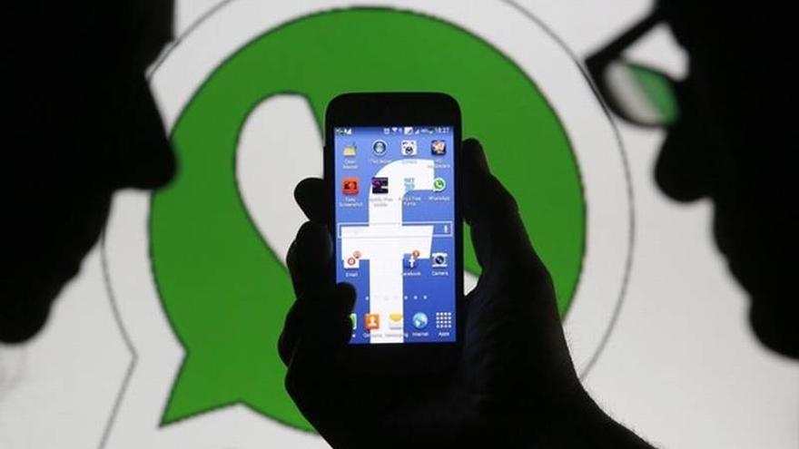 WhatsApp se &#039;cuelga&#039; a los tres días de ser adquirida por Facebook